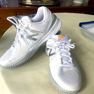 New Balance Women’s sneaker 1006